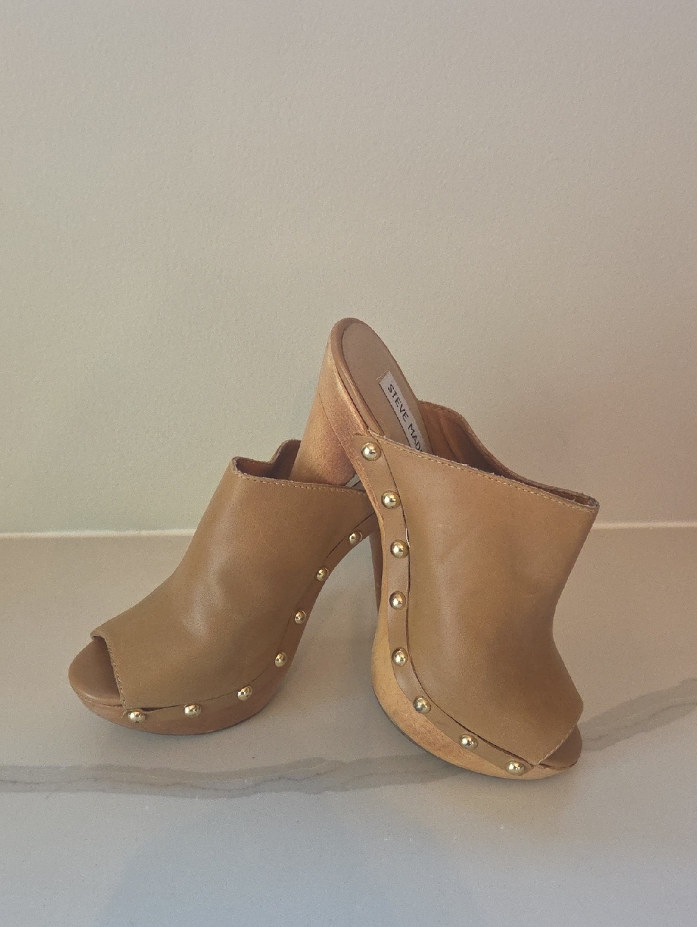 Steve Madden Tan Leather Studded Peep-Toe Mules